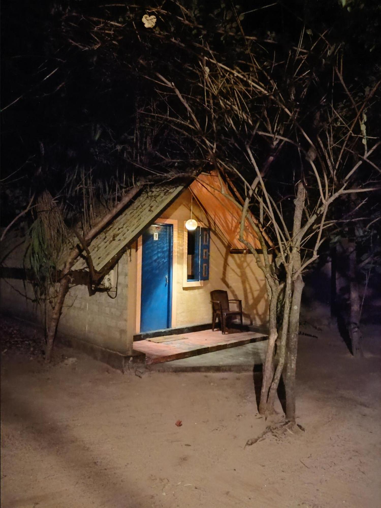 By The C' Cabanas Хикадува Екстериор снимка